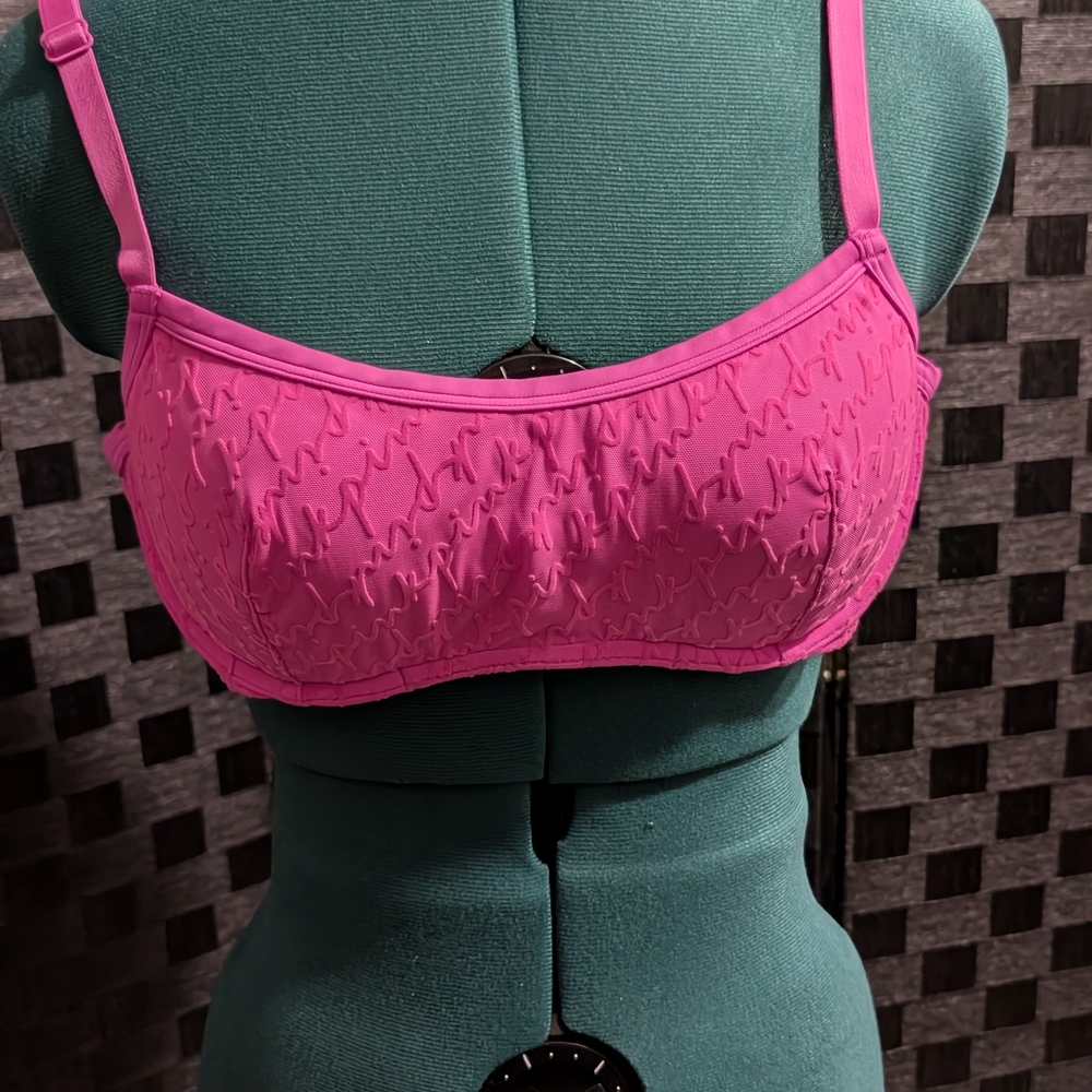 PINK Victoria's Secret Vibrant Pink Bra